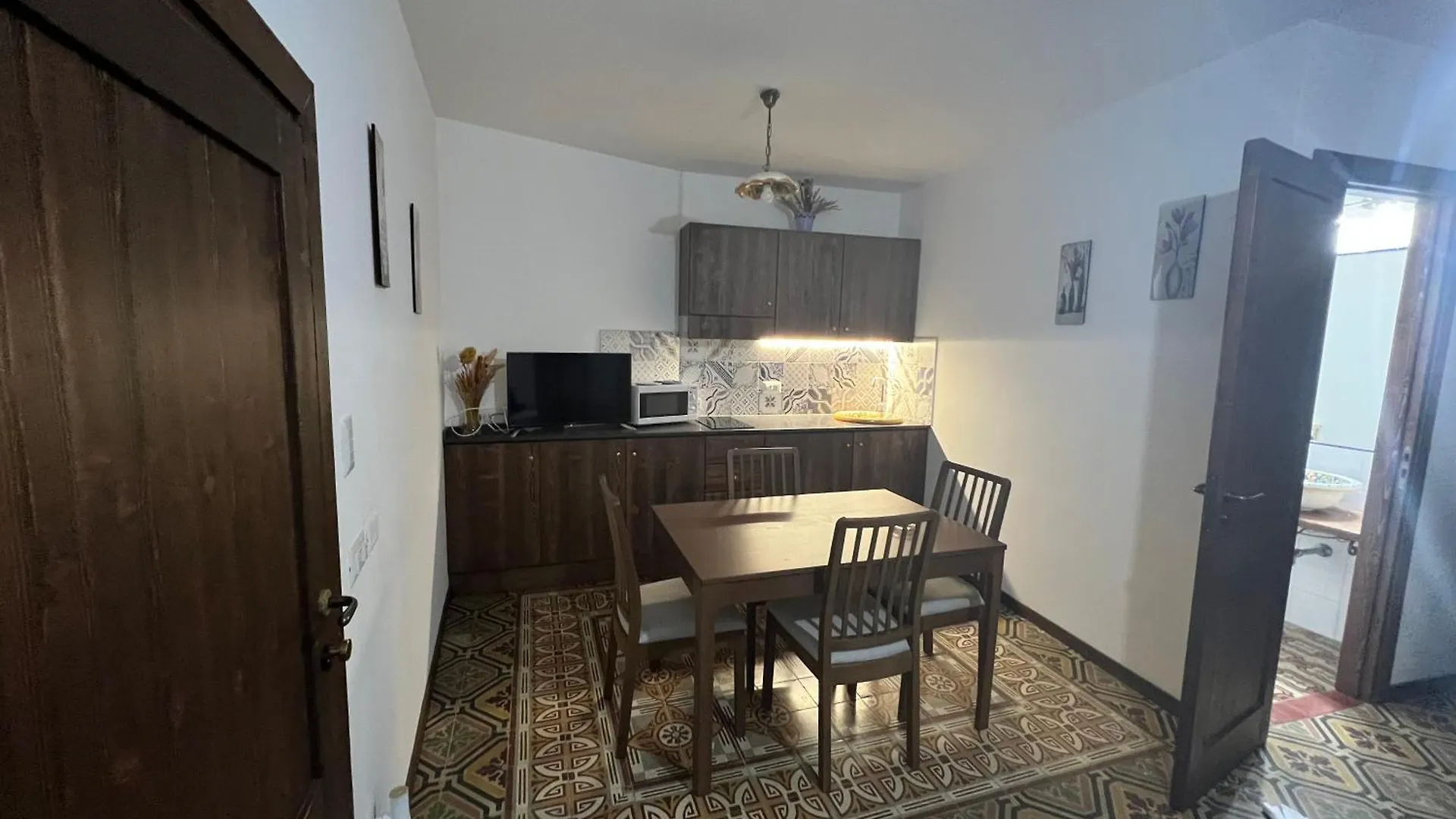 Studios Osterio Cefalù 0*,