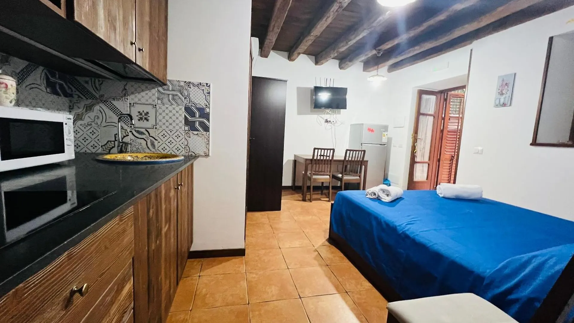 Studios Osterio Cefalu Apartment
