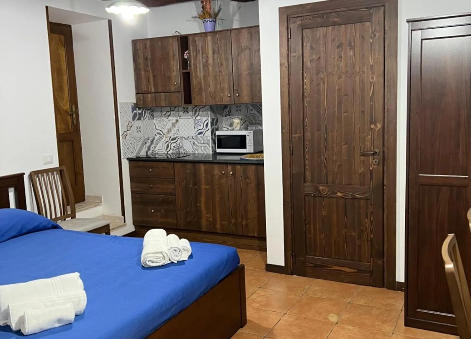 Apartment Studios Osterio Cefalu